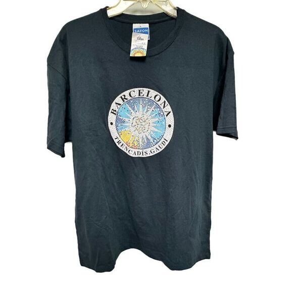 Barcelona Trencadís Gaudi T-Shirt NWT - Picture 1 of 3
